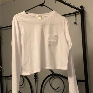 white long sleeve crop top w/ pocket